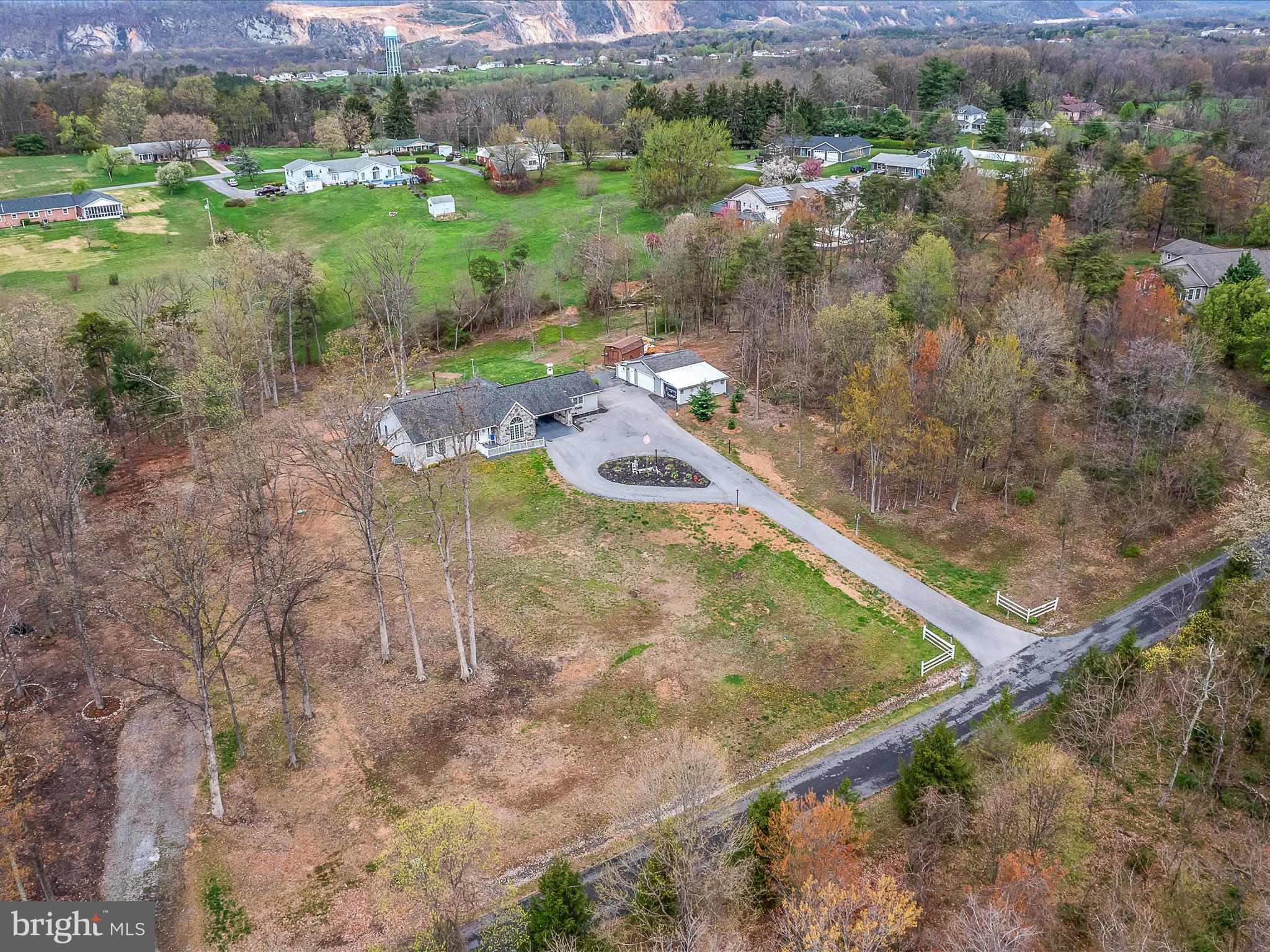 OAKWOOD ESTATES - Residential