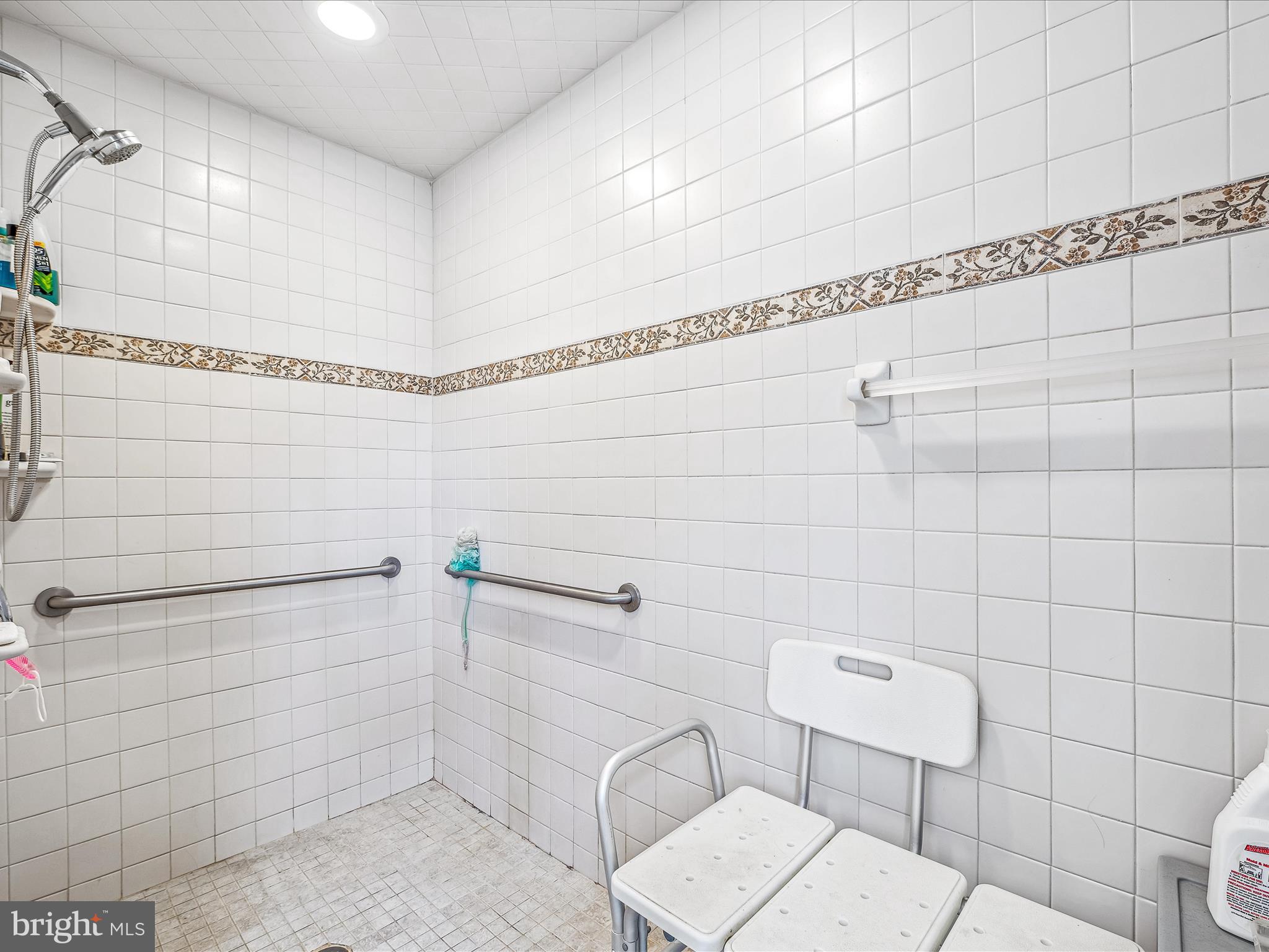 OAKWOOD ESTATES - Residential