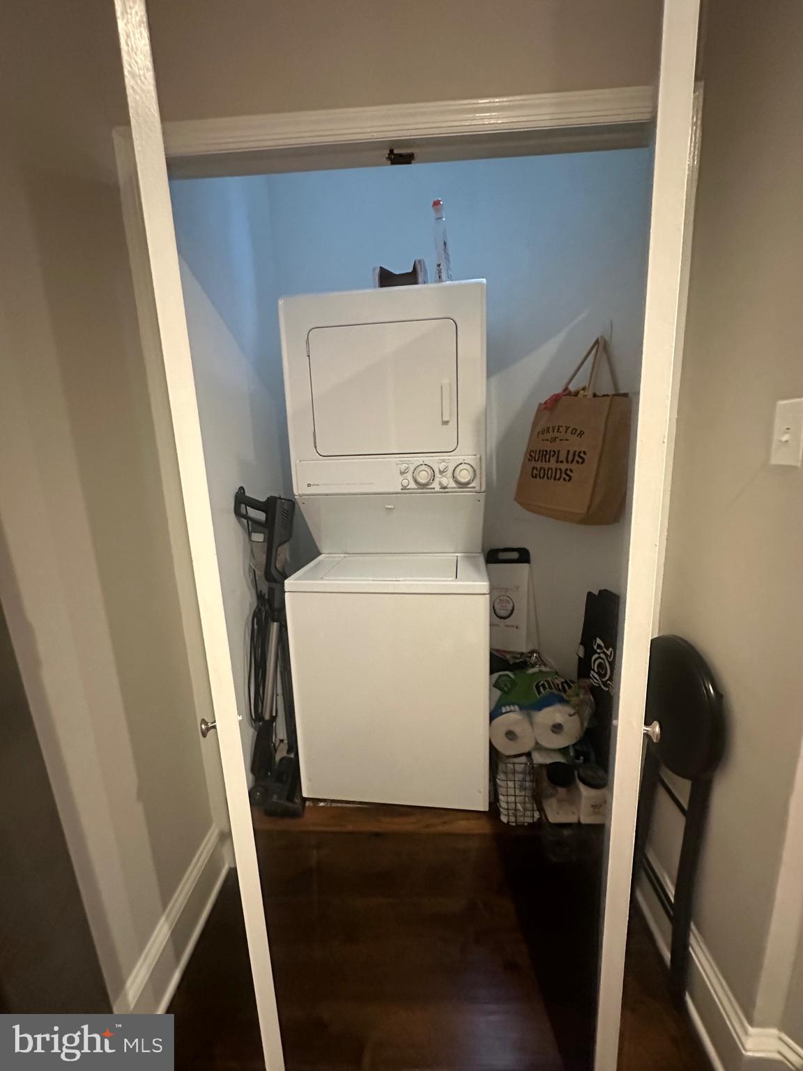 SOCIETY HILL - Residential Lease