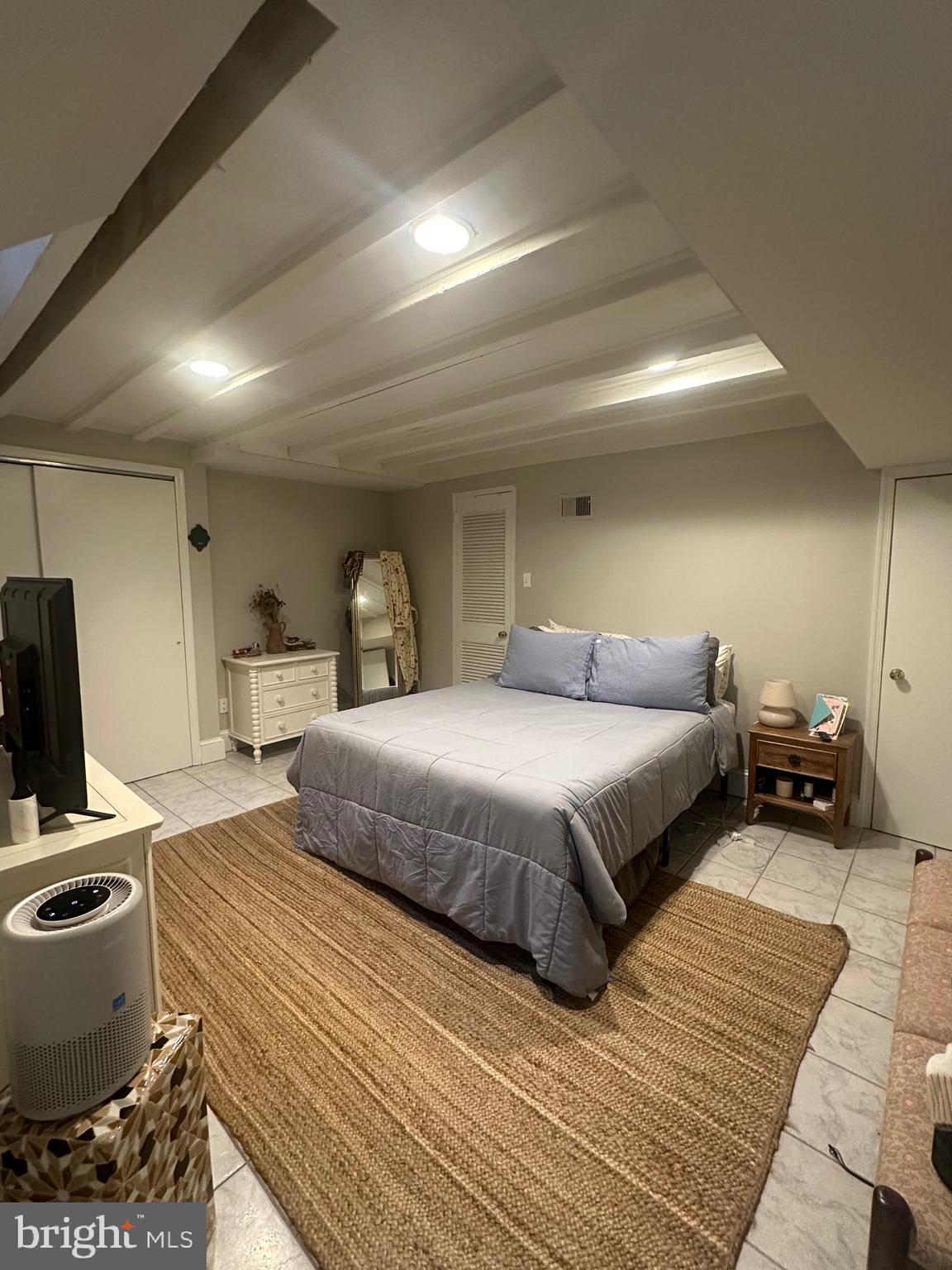 SOCIETY HILL - Residential Lease