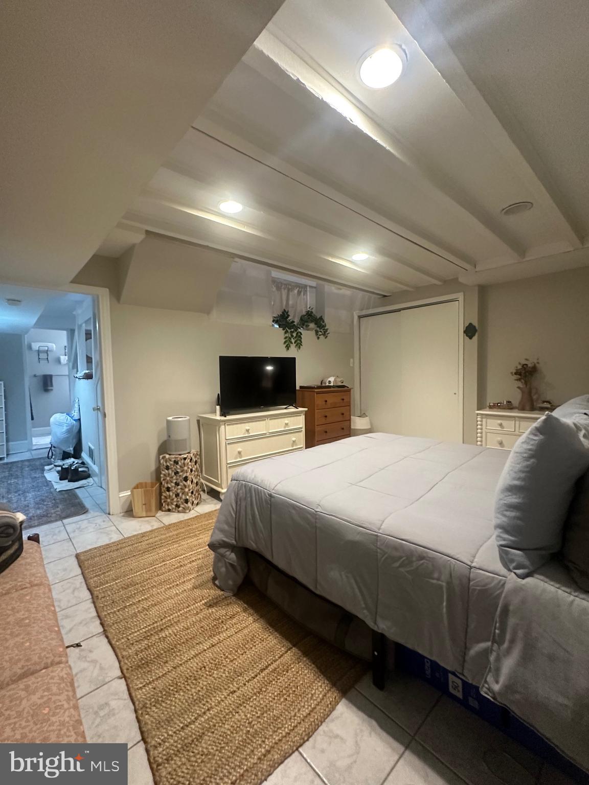 SOCIETY HILL - Residential Lease