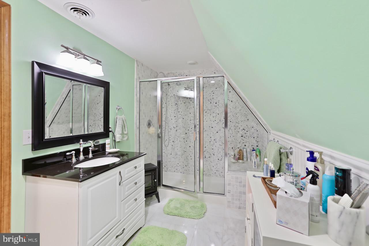 ELK RUN ESTATES - Residential