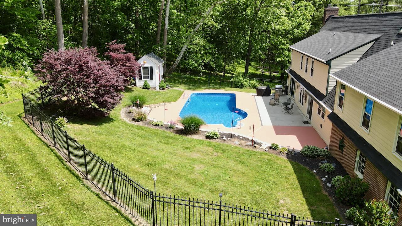 ELK RUN ESTATES - Residential