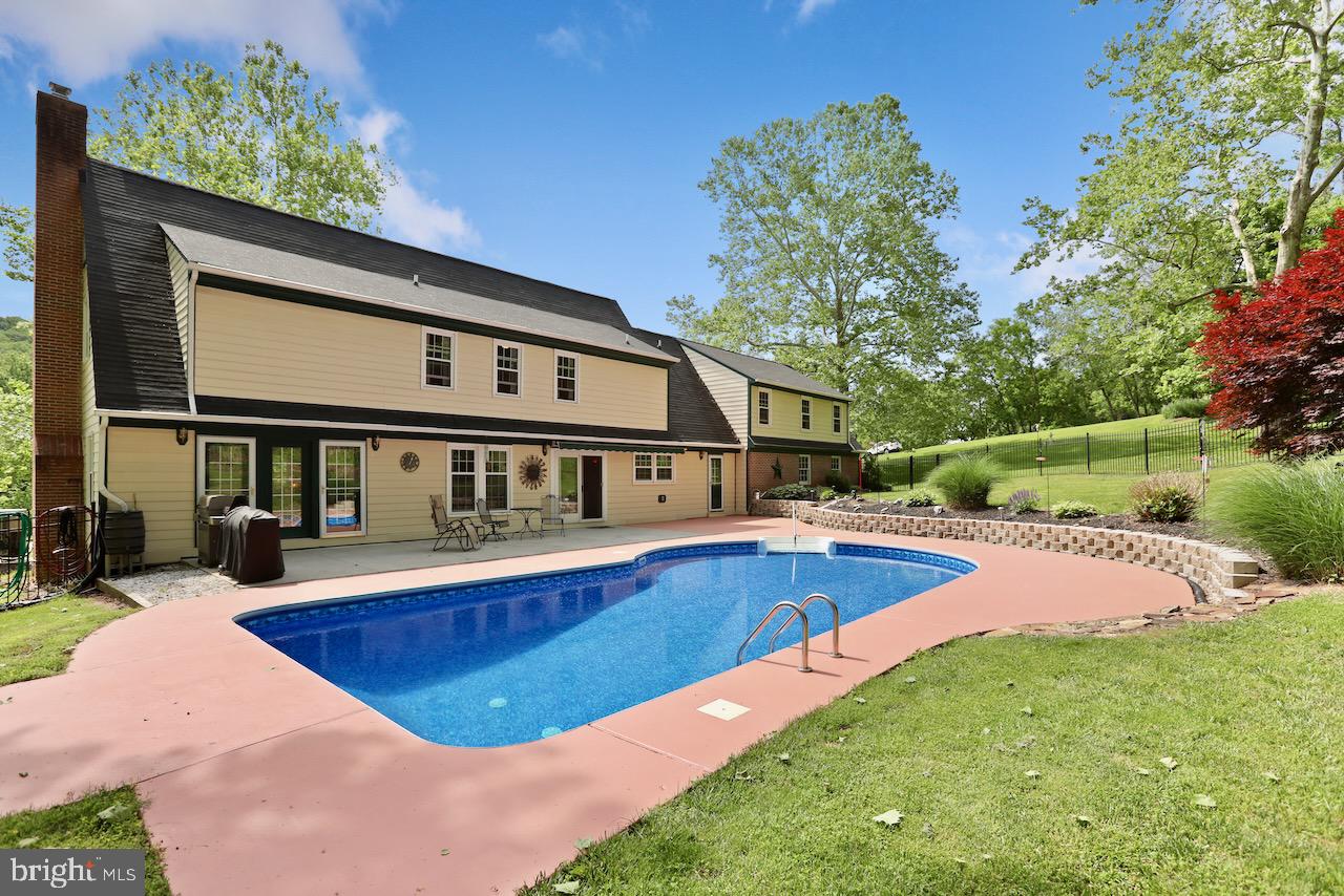 ELK RUN ESTATES - Residential