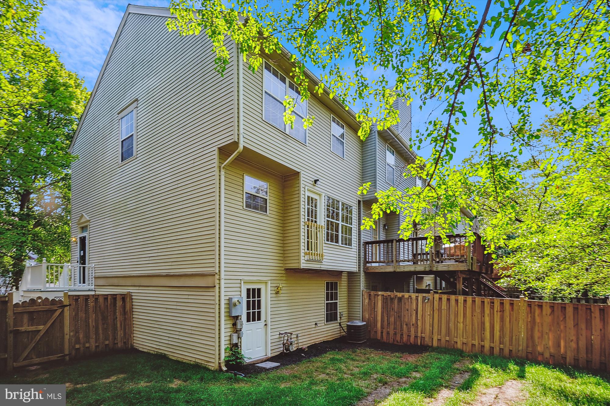 WOODSTONE - Residential