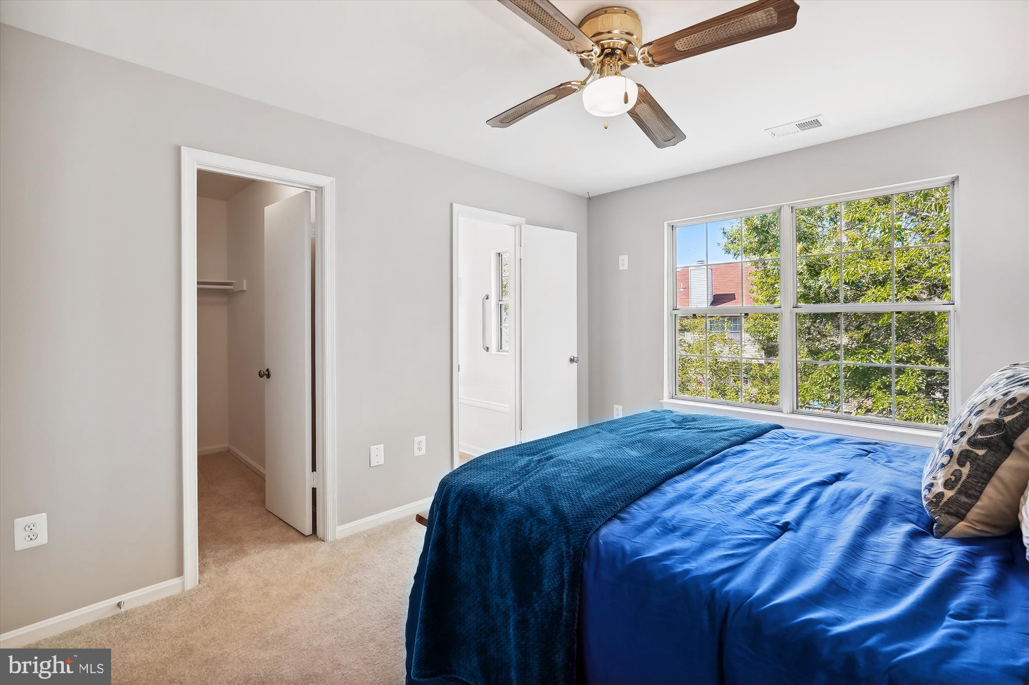 WOODSTONE - Residential