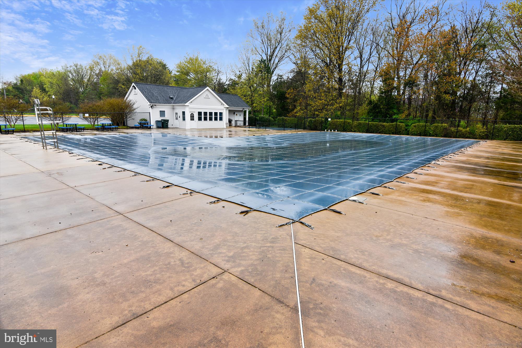 WOODSTONE - Residential