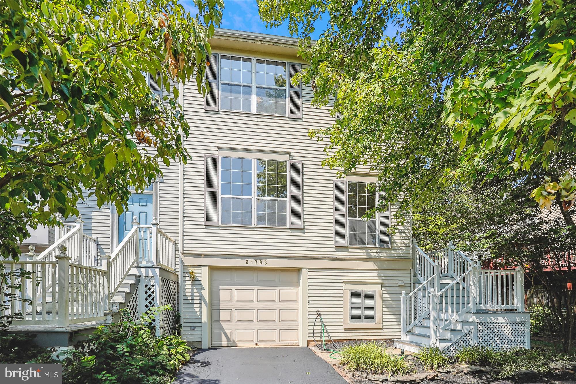 WOODSTONE - Residential