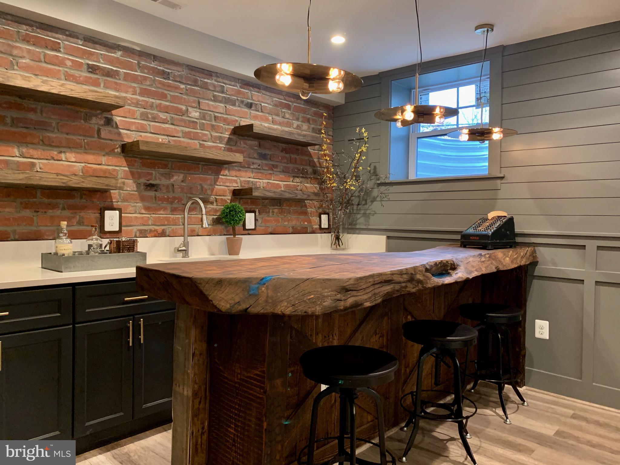 ASHTON HEIGHTS - Residential