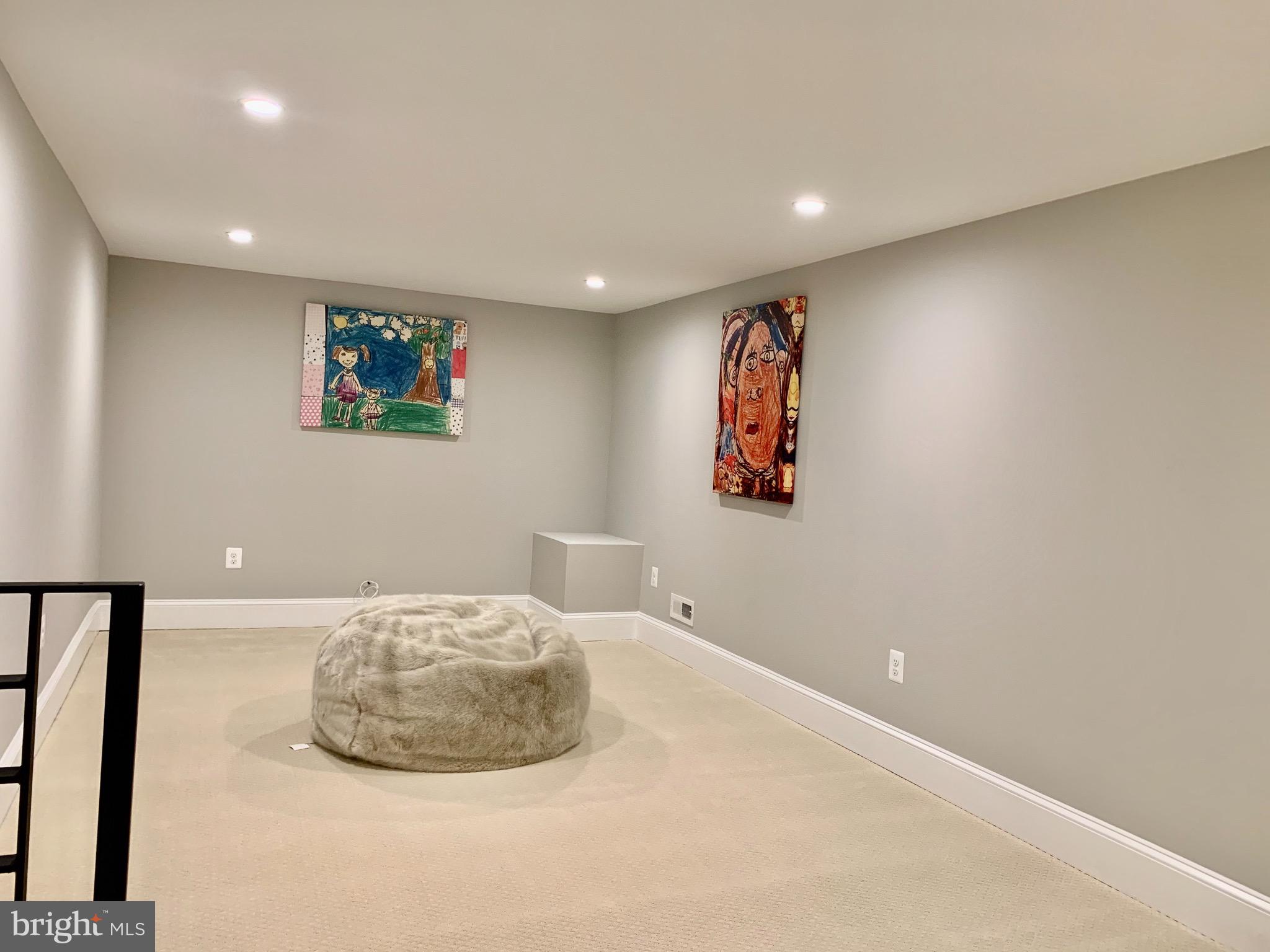 ASHTON HEIGHTS - Residential