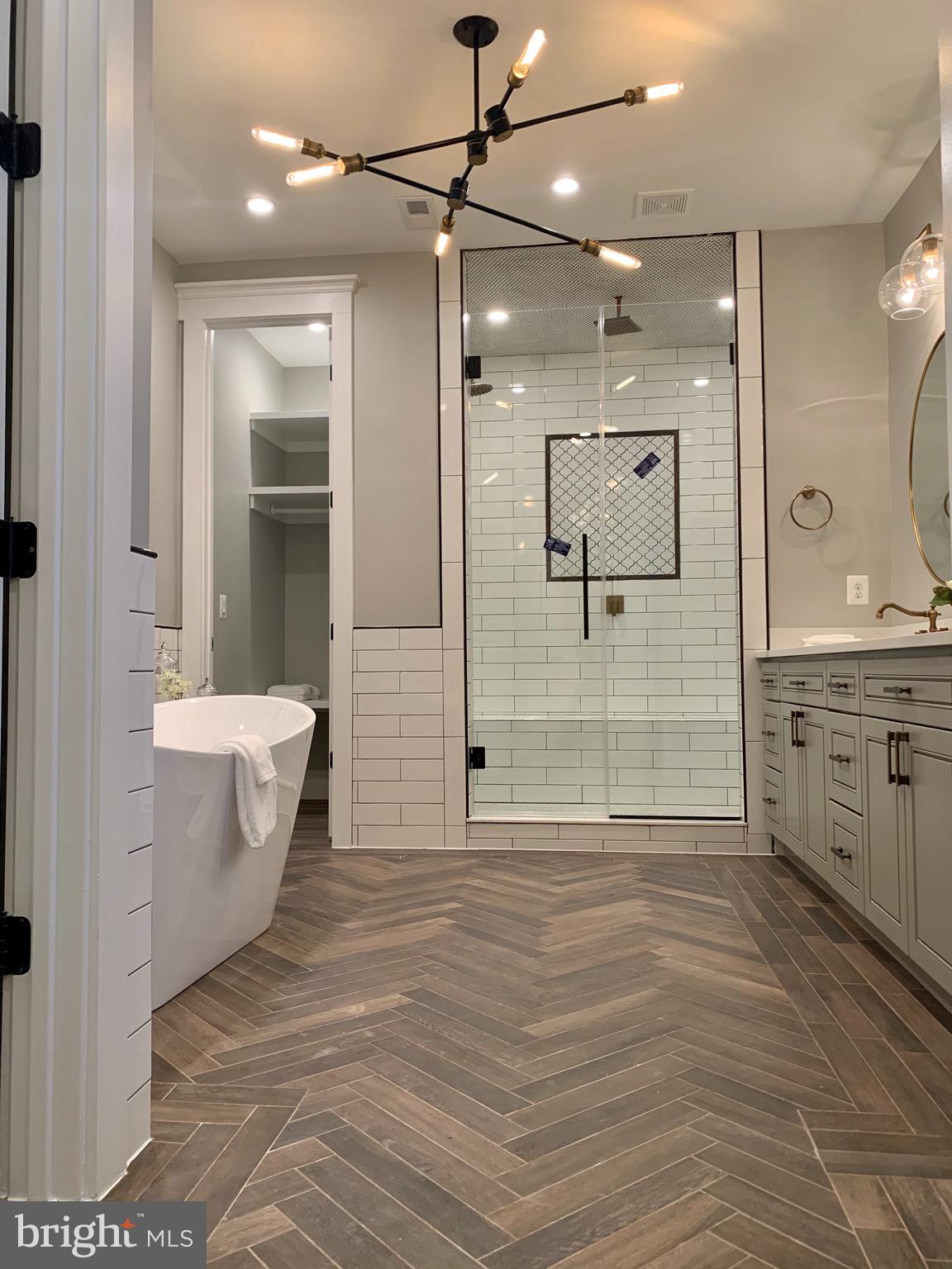 ASHTON HEIGHTS - Residential