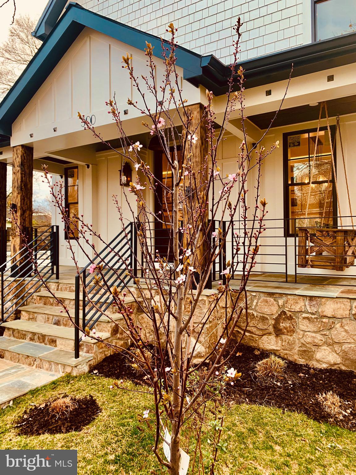 ASHTON HEIGHTS - Residential