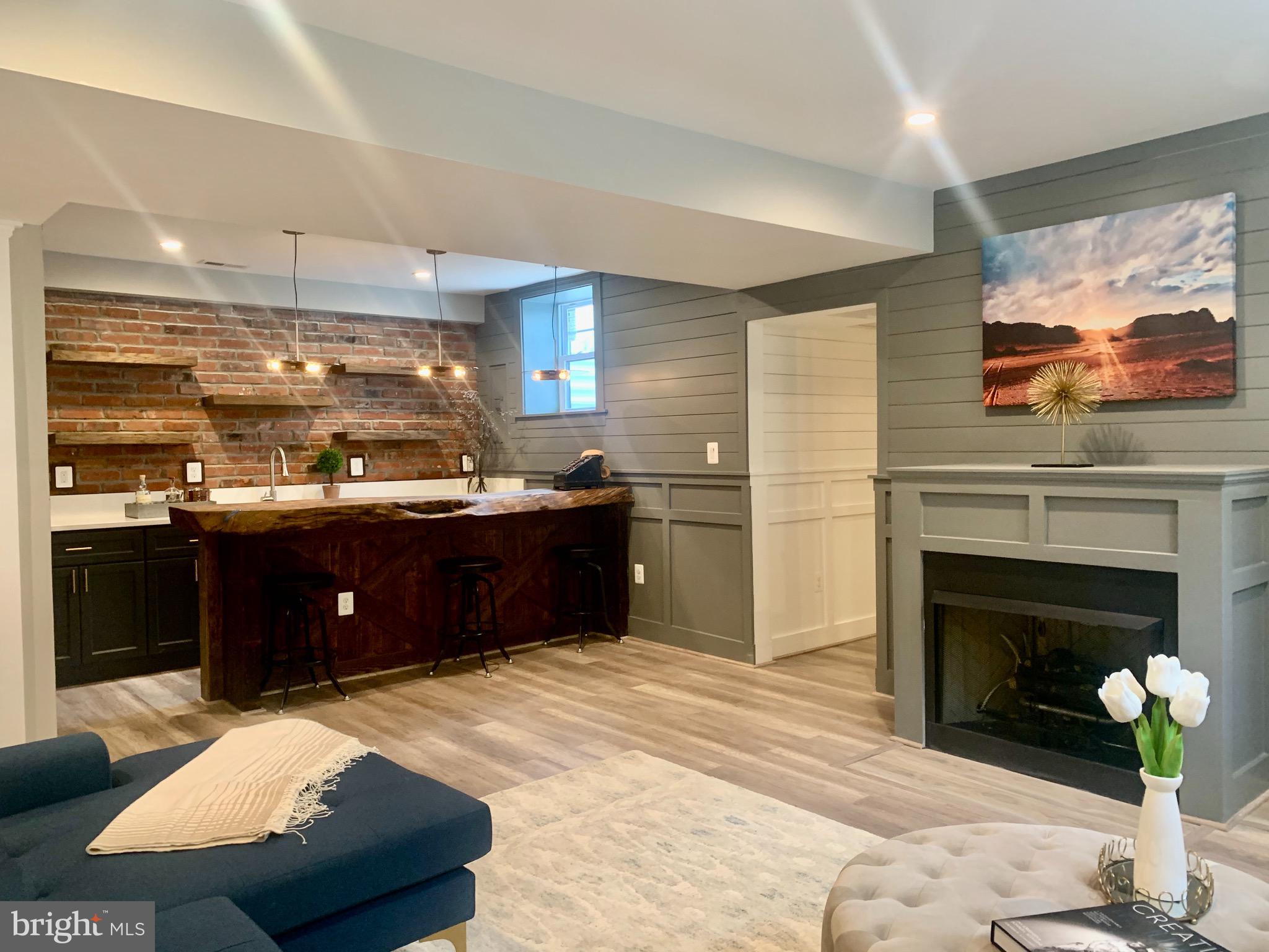 ASHTON HEIGHTS - Residential