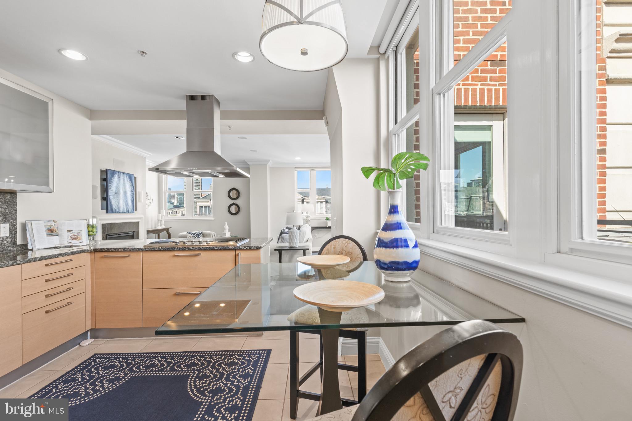 THE RITZ-CARLTON RESIDENCES - Residential