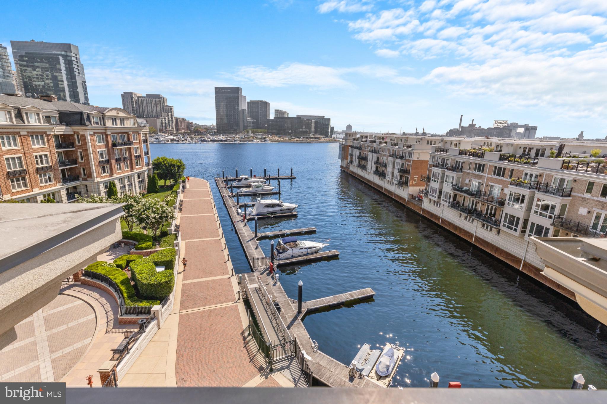 THE RITZ-CARLTON RESIDENCES - Residential