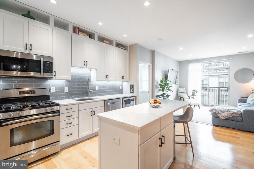 Welcome to 1800 Wilson Blvd! This beautiful penthouse level 2 bedroom unit, with over 1,070 sq ft, is ready for its new owner! Enjoy many great upgrades throughout including a newly renovated kitchen featuring floor to ceiling cabinetry, a custom backsplash and new countertops. The open floor plan with hardwood floors and large windows allow for great natural light throughout. Plenty of storage space, including a large walk-in closet located in the primary bedroom. The building features many great community amenities including a fitness center, community room, concierge, exterior common spaces and more! Situated on Wilson Blvd, the unit is primely located with easy access to DC, two Orange Line Metro stops, bus stops, parks, restaurants and shopping!