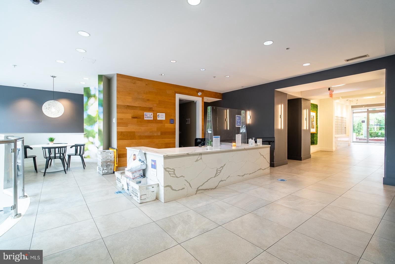 ROSSLYN - Residential