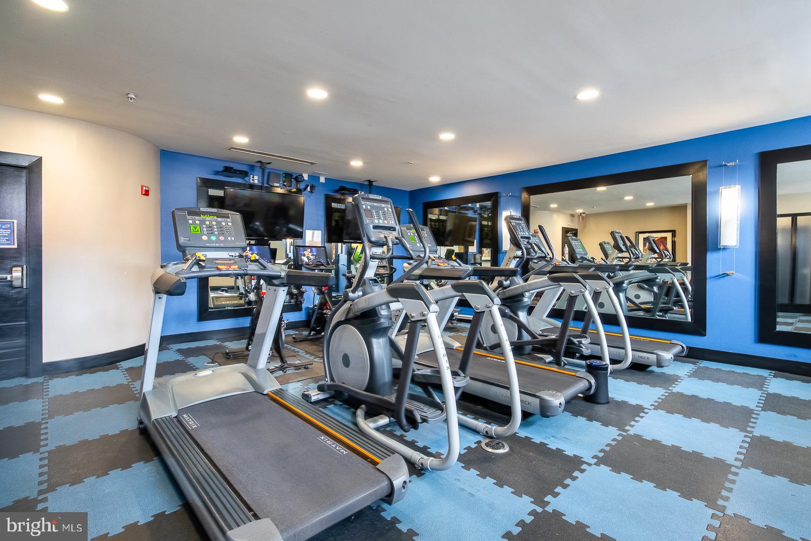 ROSSLYN - Residential