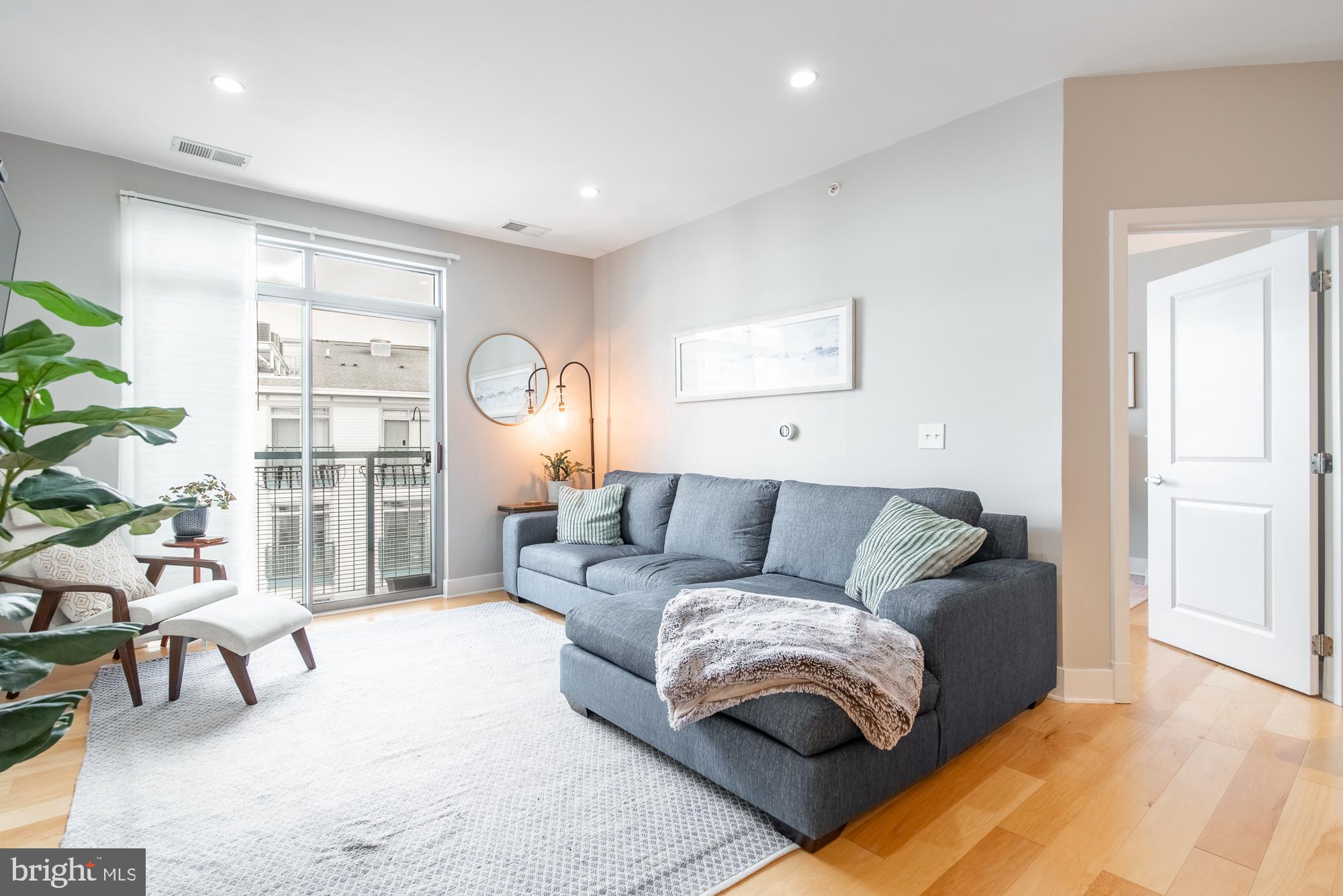 ROSSLYN - Residential