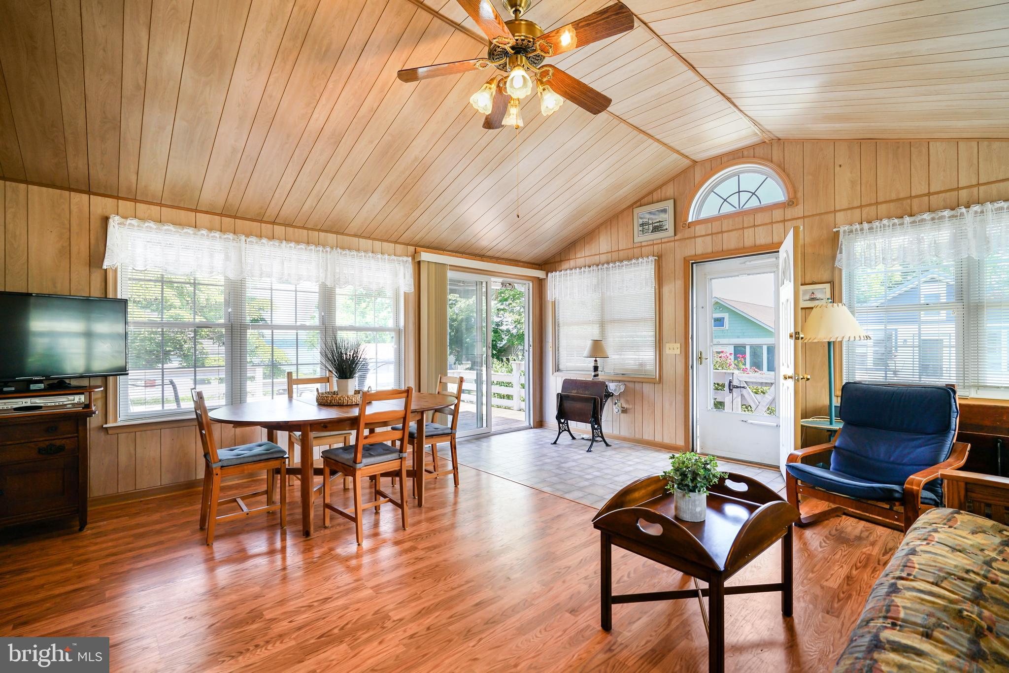 CRYSTAL BEACH - Residential