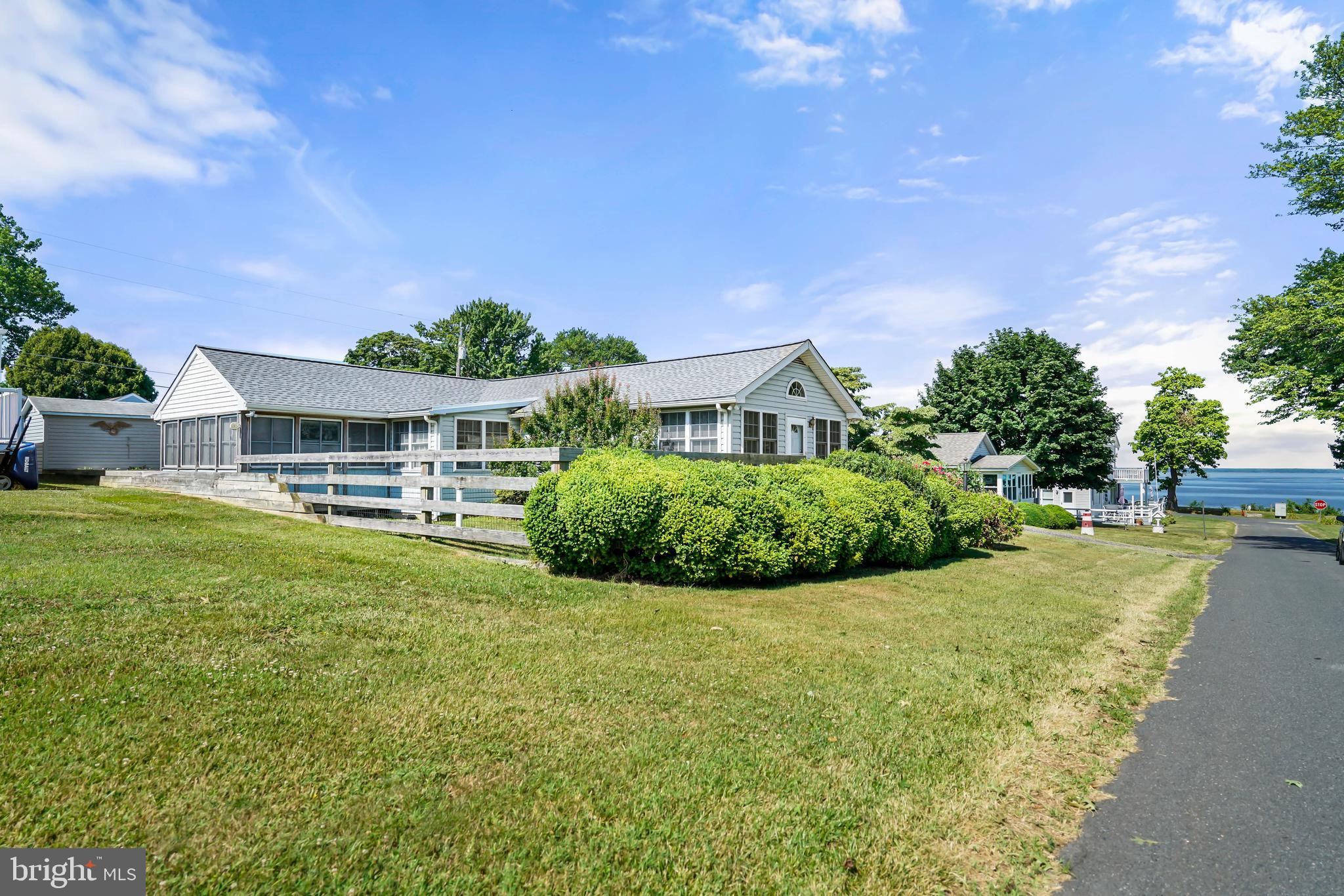 CRYSTAL BEACH - Residential