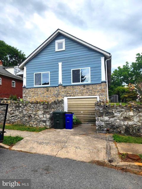 Homes For Sale - 846 Guilford Avenue<br/> HAGERSTOWN, MD 21740
