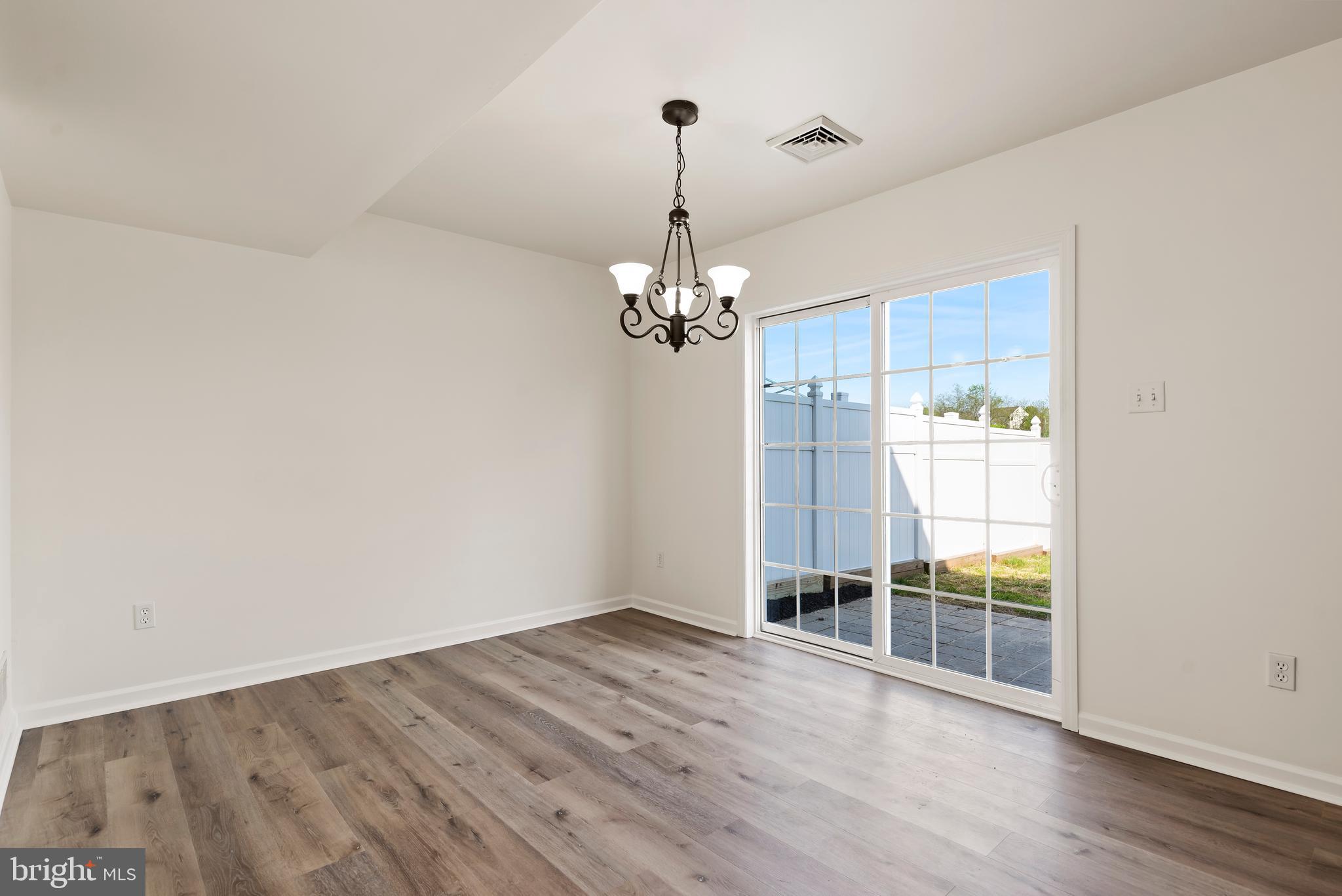 COUNTRY VIEW COURT - Residential