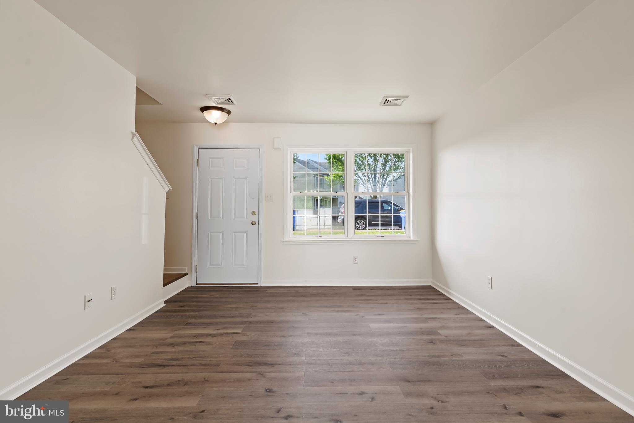 COUNTRY VIEW COURT - Residential