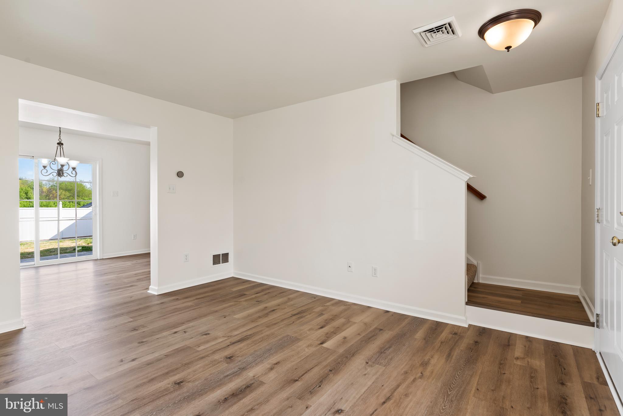 COUNTRY VIEW COURT - Residential