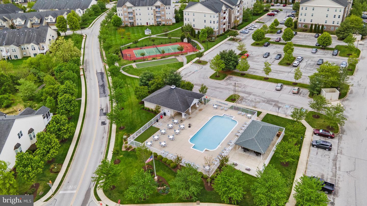 COURTYARDS AT WAVERLY WOODS - Residential