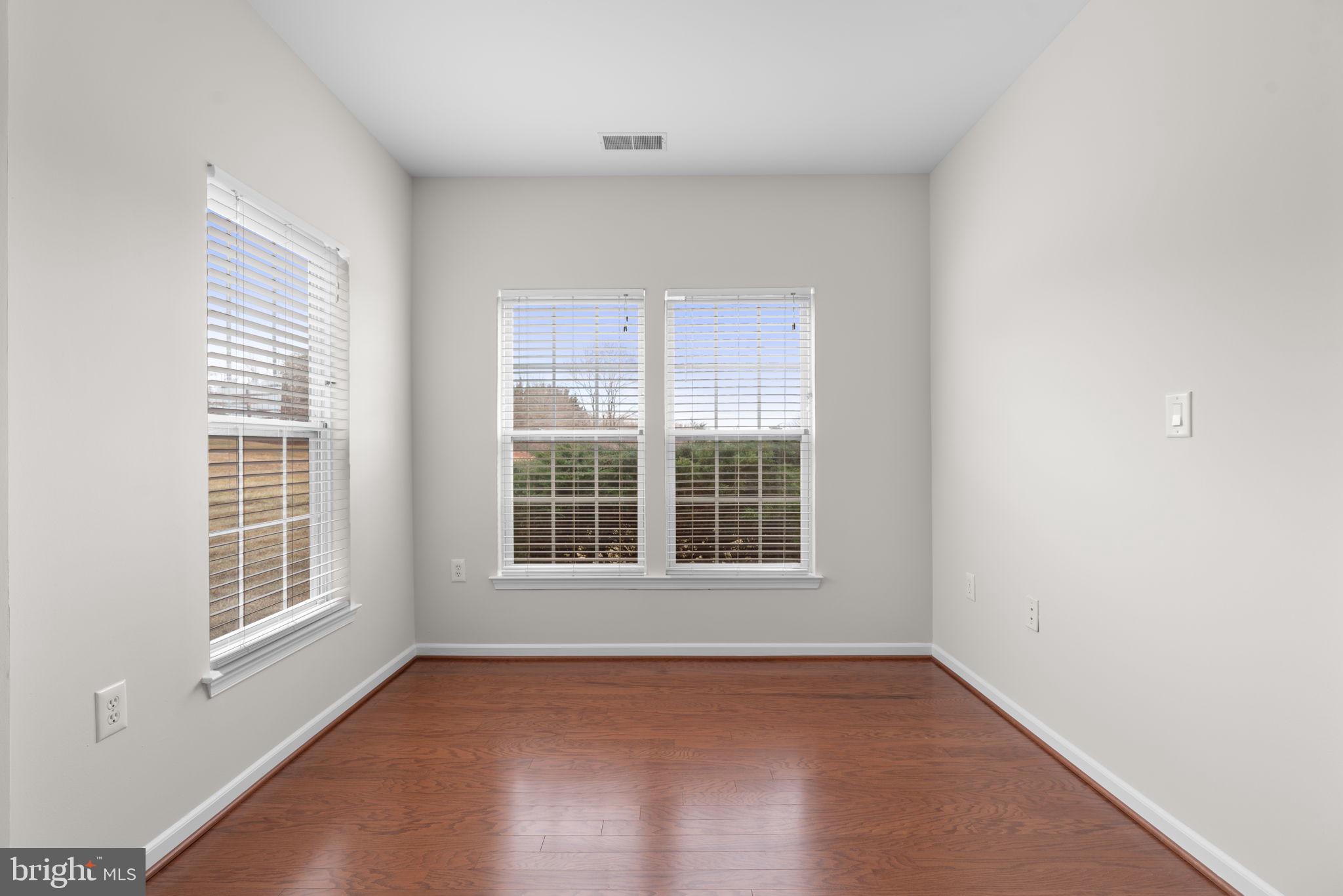 COURTYARDS AT WAVERLY WOODS - Residential