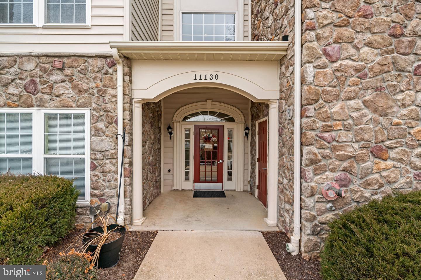 COURTYARDS AT WAVERLY WOODS - Residential
