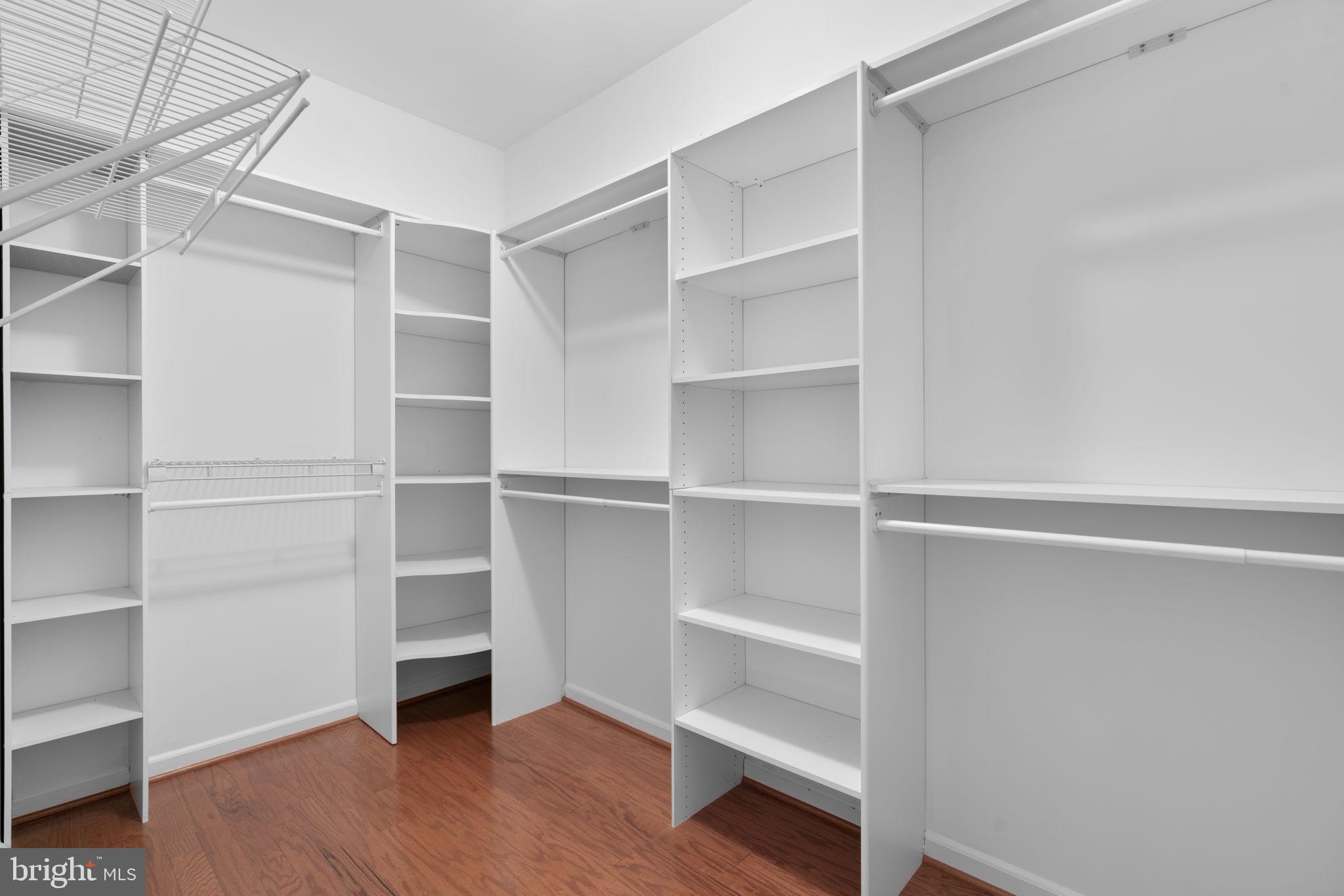 COURTYARDS AT WAVERLY WOODS - Residential