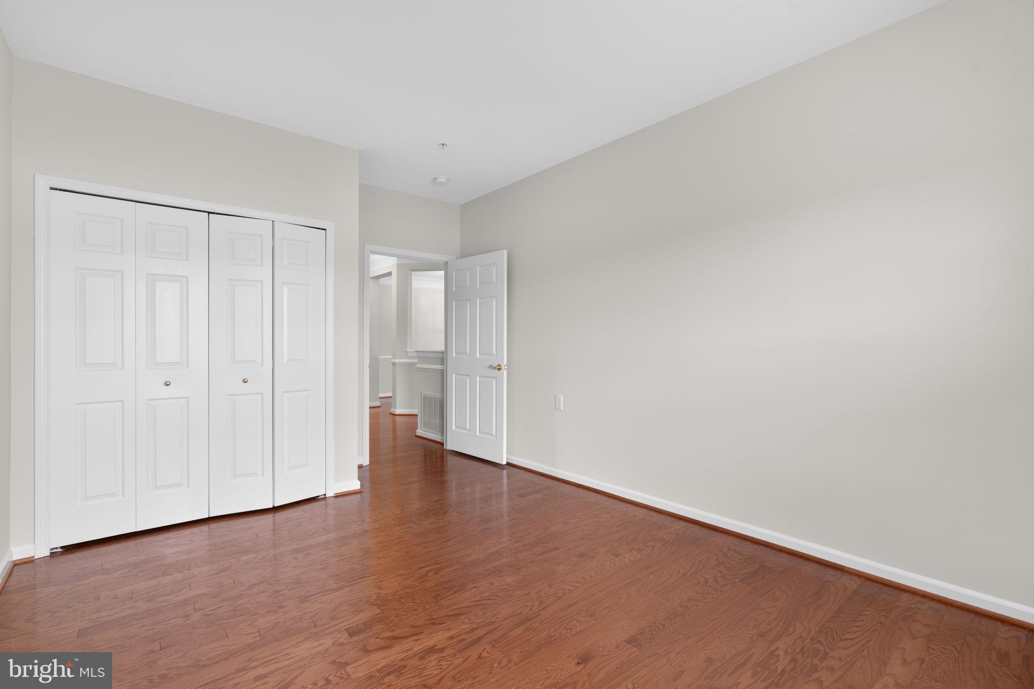 COURTYARDS AT WAVERLY WOODS - Residential