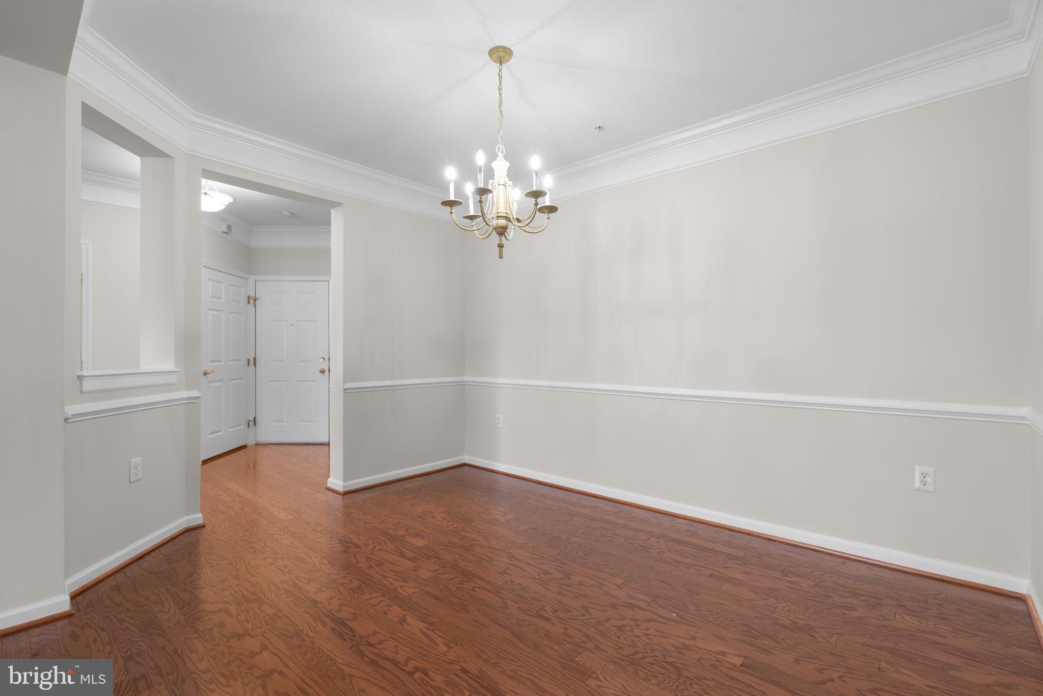 COURTYARDS AT WAVERLY WOODS - Residential