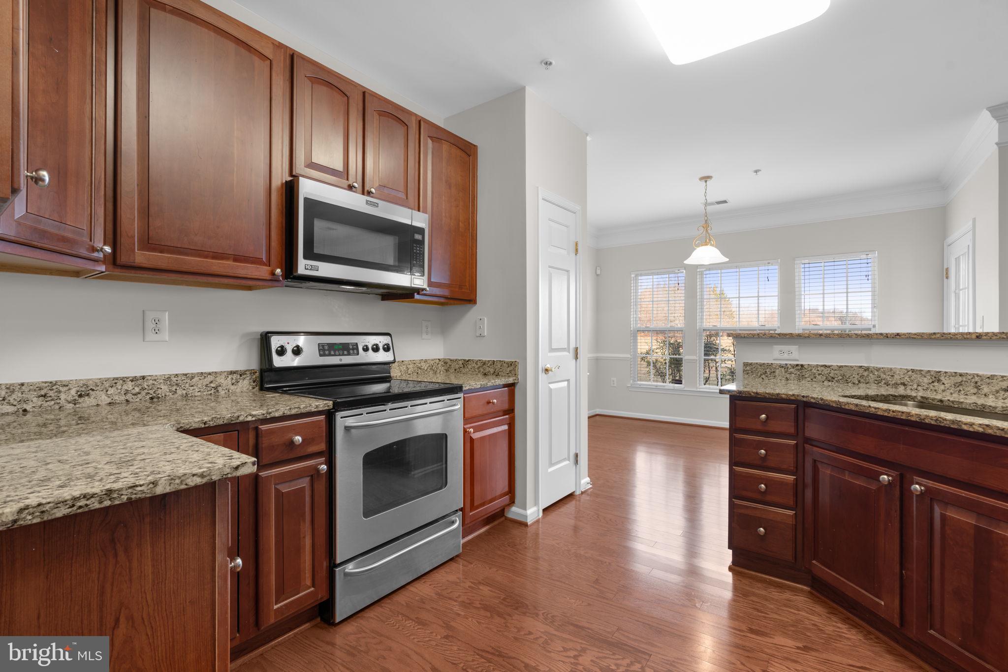 COURTYARDS AT WAVERLY WOODS - Residential