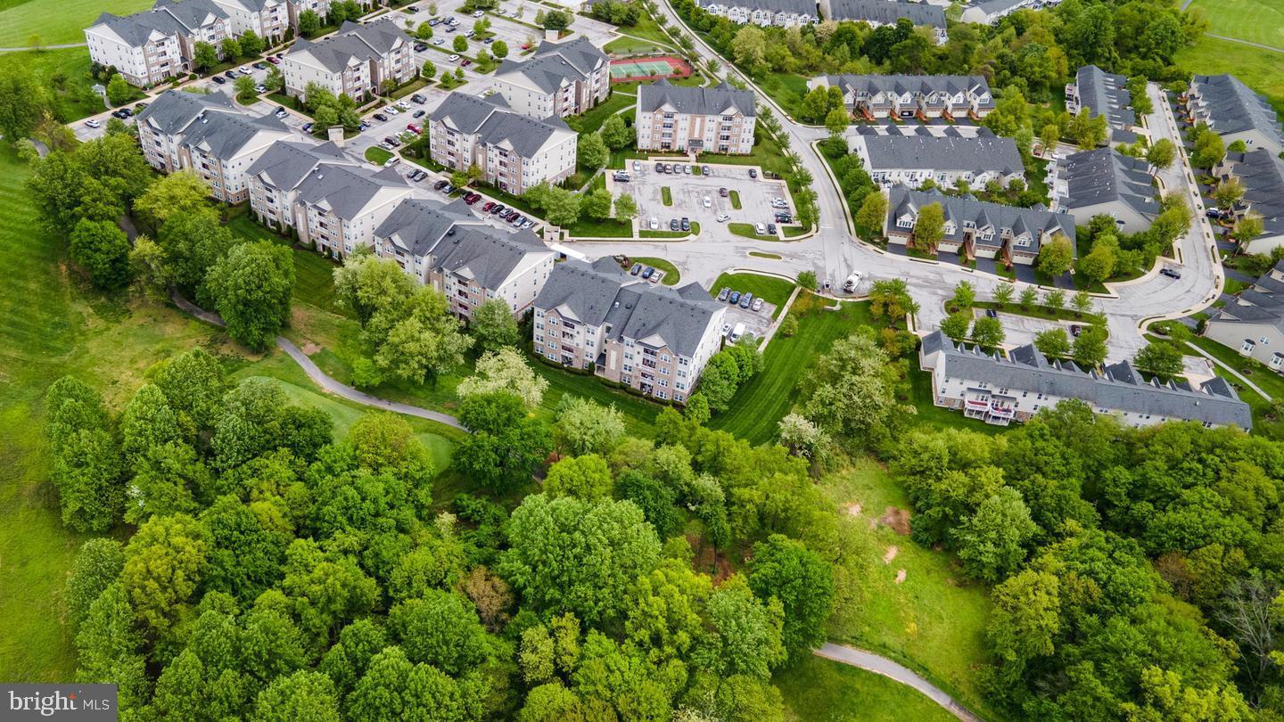 COURTYARDS AT WAVERLY WOODS - Residential