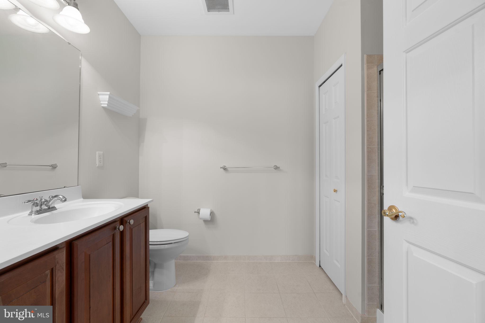 COURTYARDS AT WAVERLY WOODS - Residential