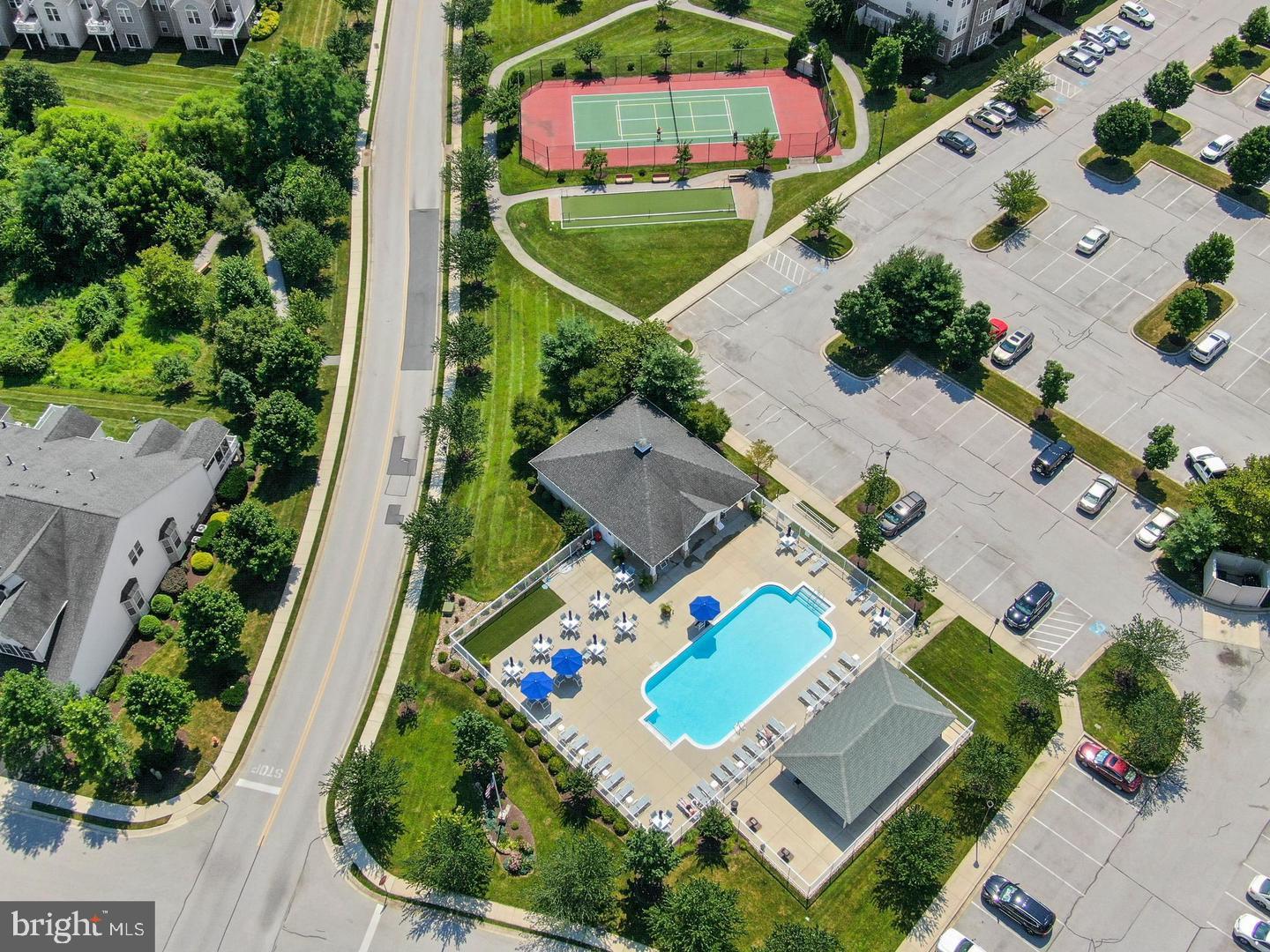 COURTYARDS AT WAVERLY WOODS - Residential