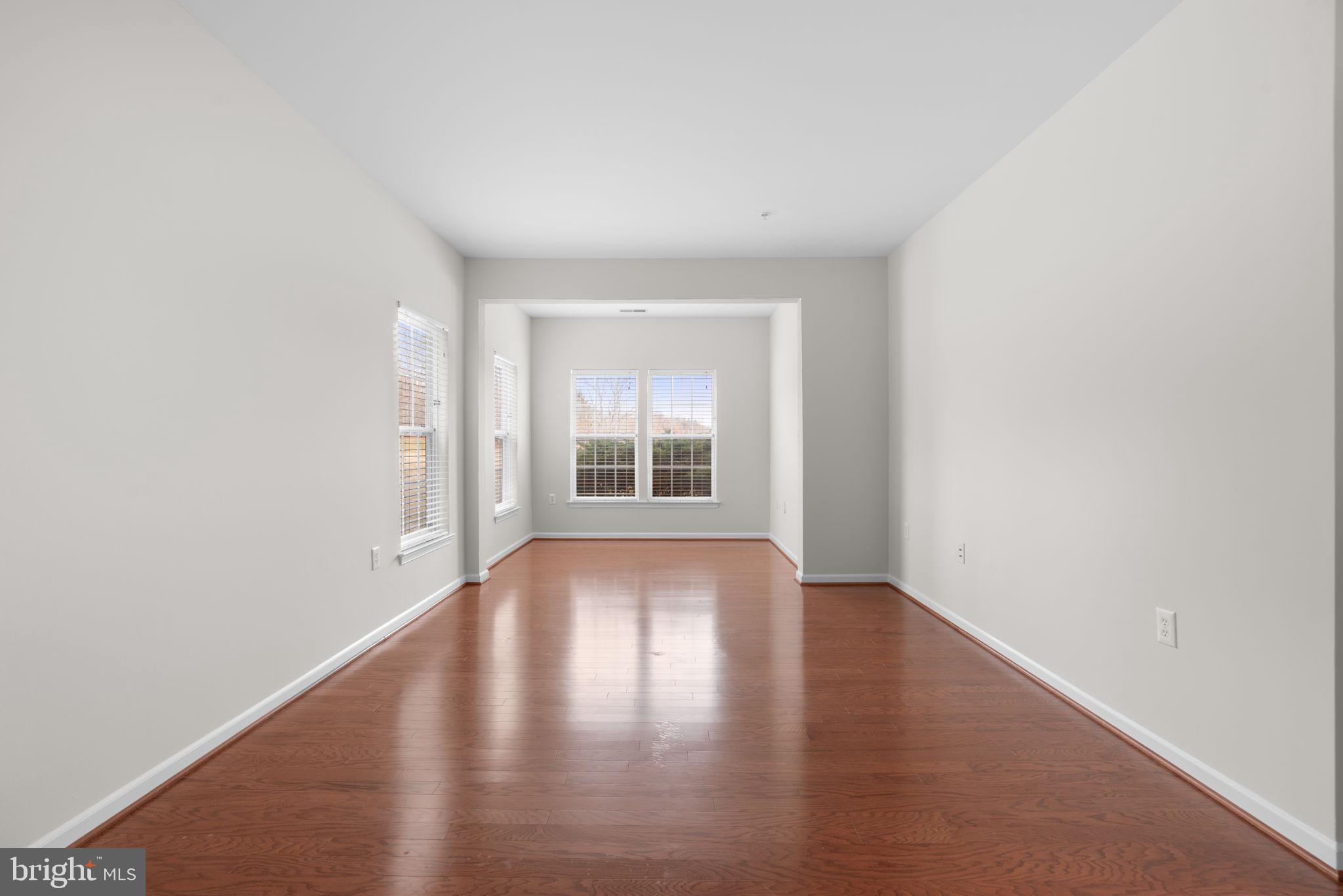 COURTYARDS AT WAVERLY WOODS - Residential