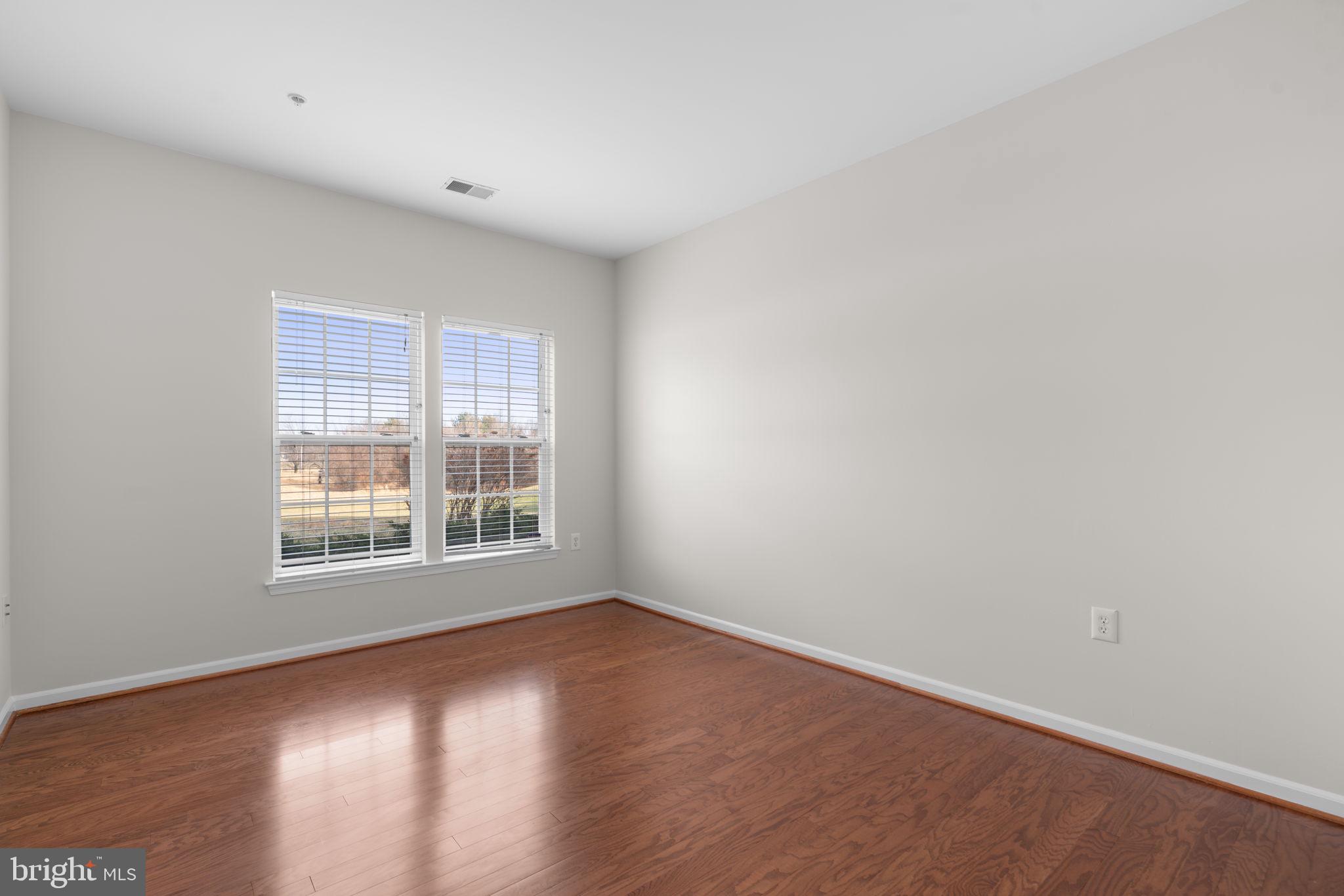 COURTYARDS AT WAVERLY WOODS - Residential