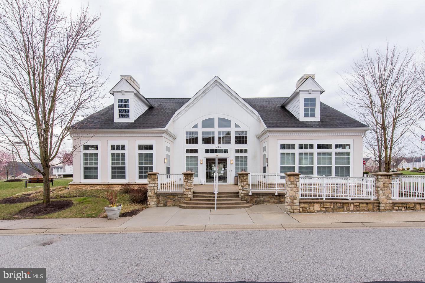 COURTYARDS AT WAVERLY WOODS - Residential