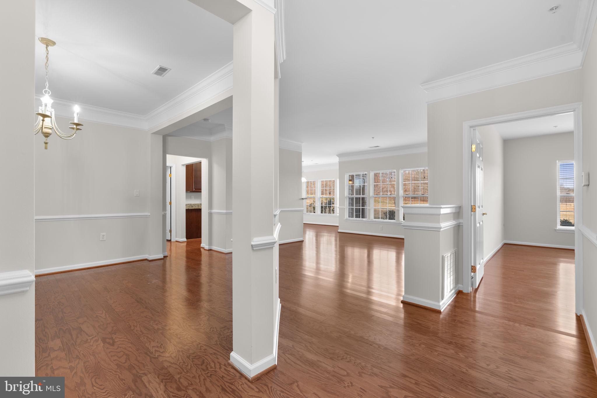 COURTYARDS AT WAVERLY WOODS - Residential