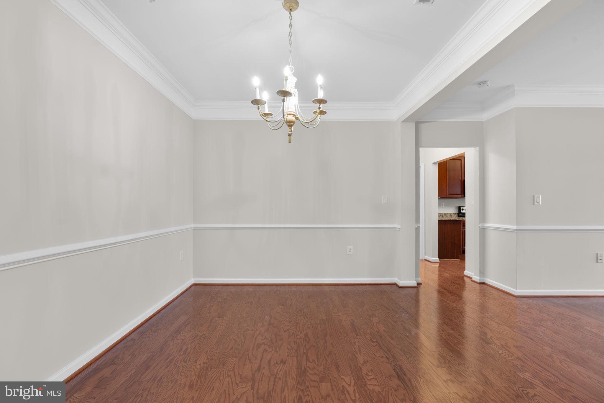 COURTYARDS AT WAVERLY WOODS - Residential