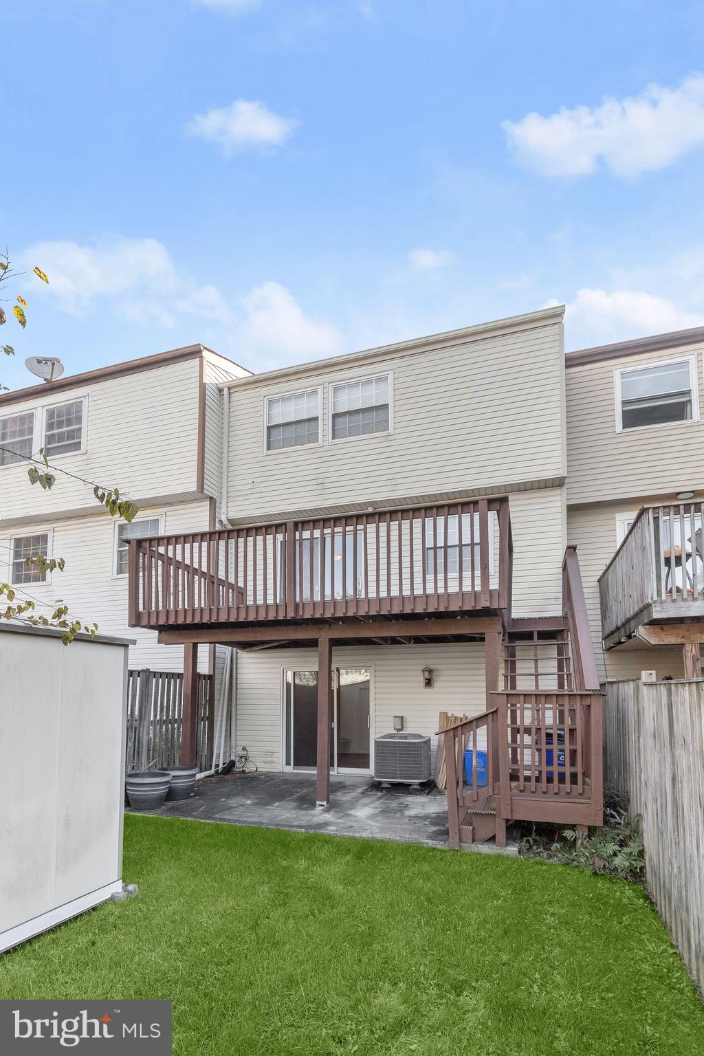 LEISHEAR VILLAGE - Residential Lease