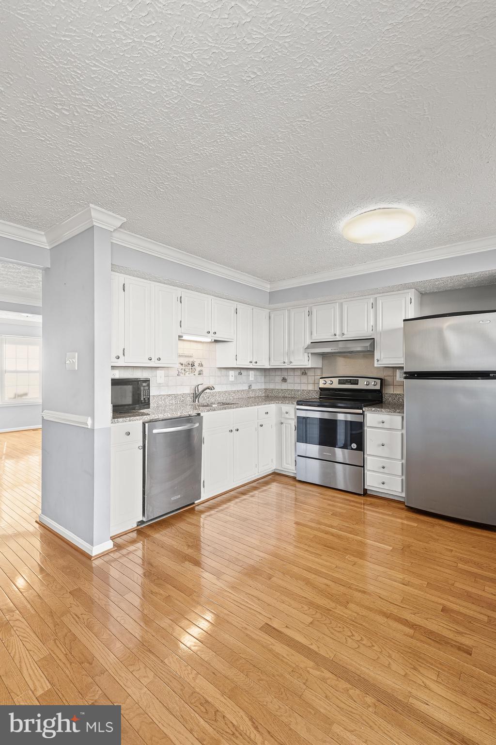 LEISHEAR VILLAGE - Residential Lease