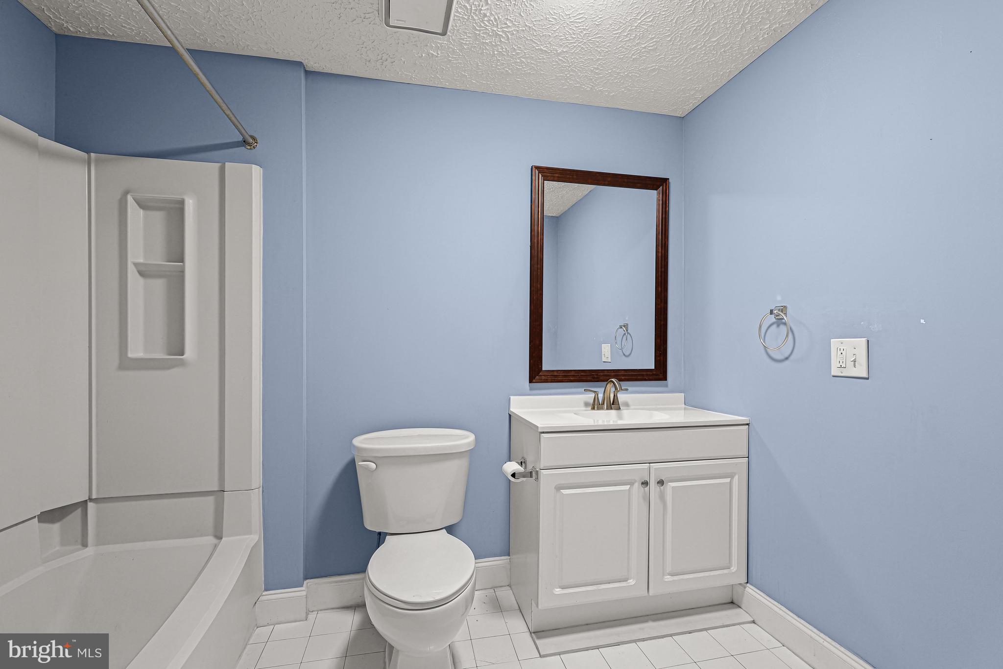 LEISHEAR VILLAGE - Residential Lease