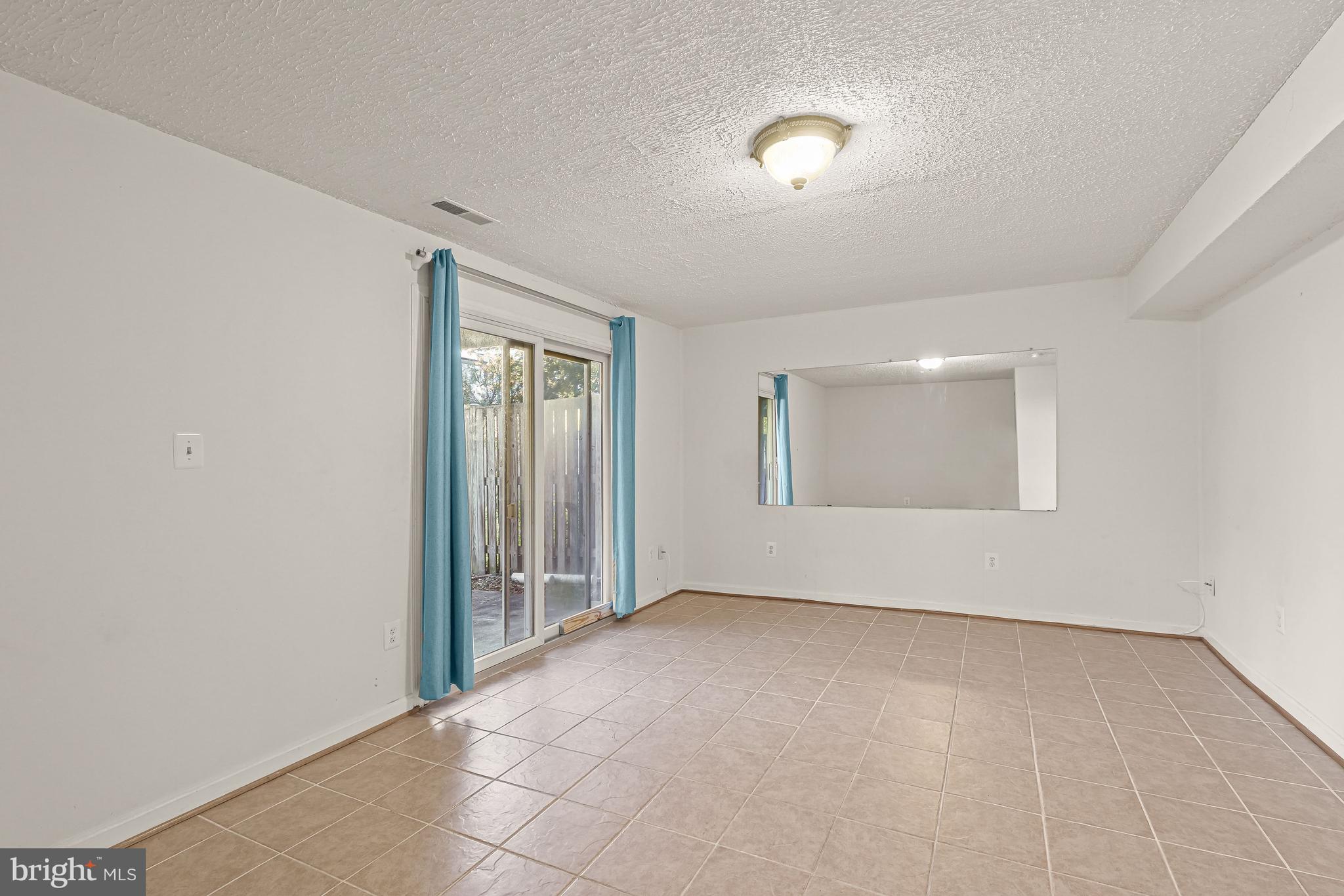 LEISHEAR VILLAGE - Residential Lease