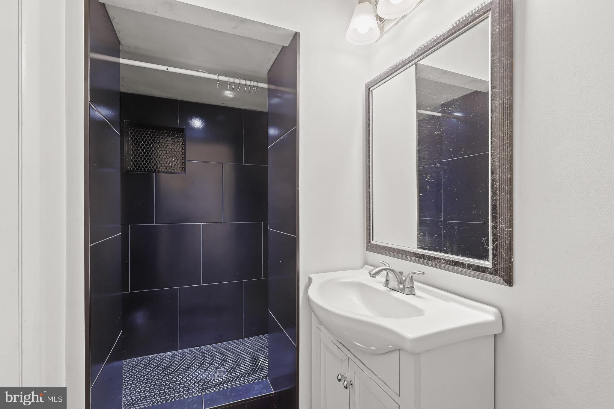 LEISHEAR VILLAGE - Residential Lease