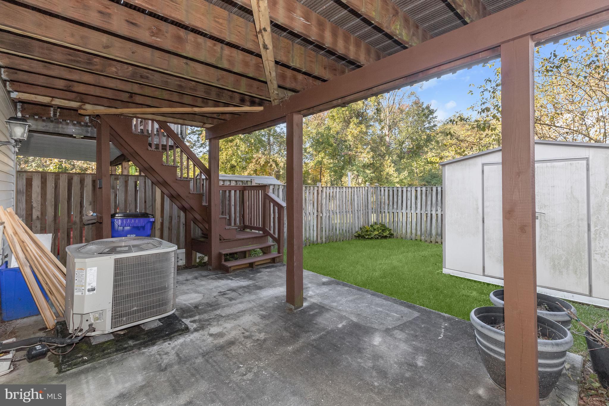 LEISHEAR VILLAGE - Residential Lease